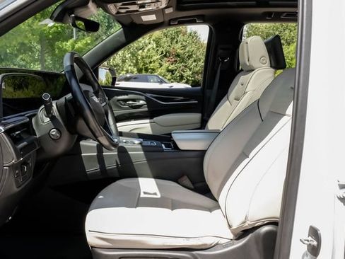 Used 2021 Cadillac Escalade Sport w/ LPO, ONYX Package RWD image 4