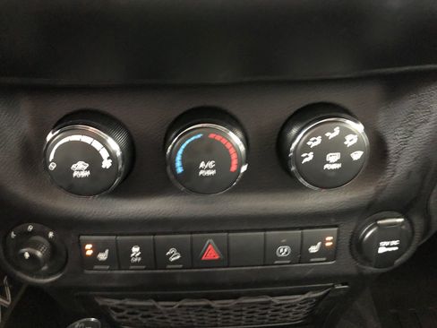 Used 2017 Jeep Wrangler Unlimited Sahara w/ Max Tow Package image 26