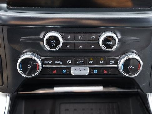 Used 2023 Ford F150 Limited image 22