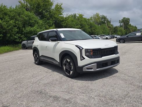 New 2027 Kia Seltos S FWD image 2
