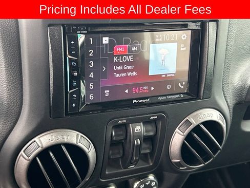 Used 2018 Jeep Wrangler Unlimited Sport S AWD/4WD image 11