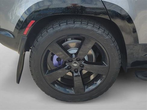 Used 2021 Land Rover Defender 110 SE image 22