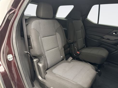 Used 2023 Chevrolet Traverse LT AWD/4WD image 17