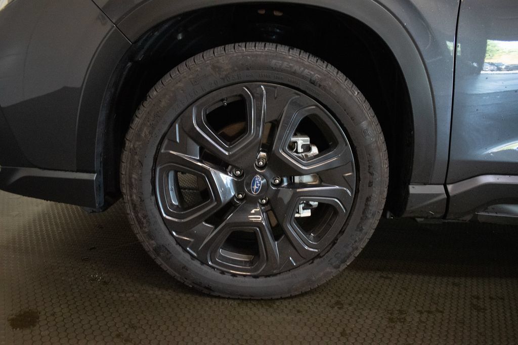 Used 2025 Subaru Ascent Onyx Edition AWD/4WD image 9