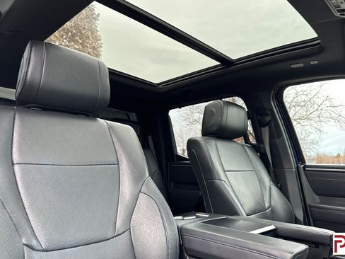 Used 2023 Toyota Tundra Platinum image 19