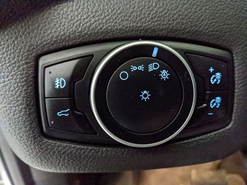 Used 2017 Ford Escape SE image 14