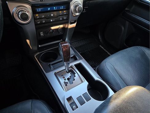 Used 2018 Toyota 4Runner Limited AWD/4WD image 25