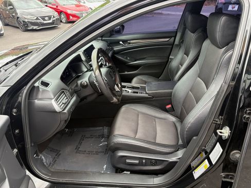 Used 2019 Honda Accord Sport image 10