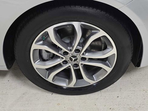 Used 2017 Mercedes-Benz C 300 Sedan image 9