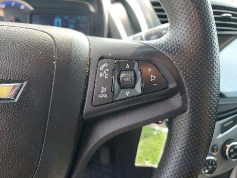 Used 2015 Chevrolet Trax LT AWD/4WD image 19