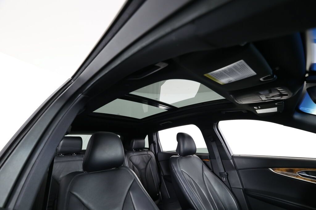 Used 2016 Lincoln MKX Reserve w/ Climate Package FWD image 39