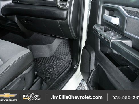 Used 2024 RAM 2500 Big Horn AWD/4WD image 23