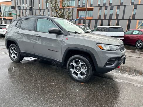 Used 2022 Jeep Compass Trailhawk w/ Sun and Sound Group image 8