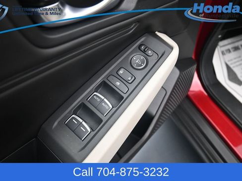 Used 2024 Honda Accord EX image 14
