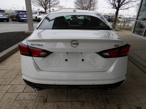 New 2025 Nissan Altima 2.5 SR w/ SR Premium Package image 6
