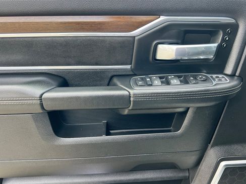 Used 2024 RAM 2500 Laramie image 11