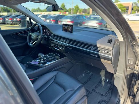 Used 2019 Audi Q7 3.0T Prestige AWD/4WD image 24