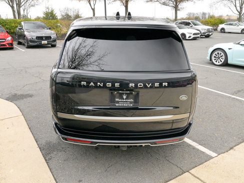 Used 2023 Land Rover Range Rover SE image 6