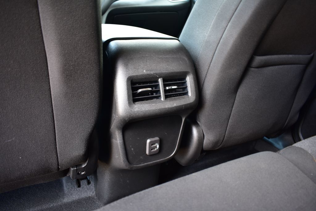 Used 2022 Chevrolet Equinox LT FWD image 23
