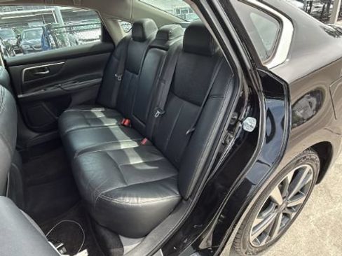 Used 2017 Nissan Altima 3.5 SR FWD image 24