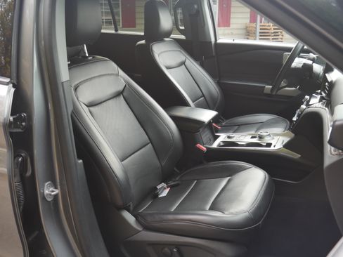 Certified 2024 Ford Explorer Limited AWD/4WD image 29