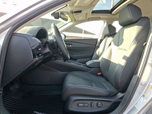 Used 2025 Honda Accord EX-L image 14