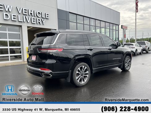 Used 2022 Jeep Grand Cherokee L Overland w/ Advanced Protech Group III AWD/4WD image 9