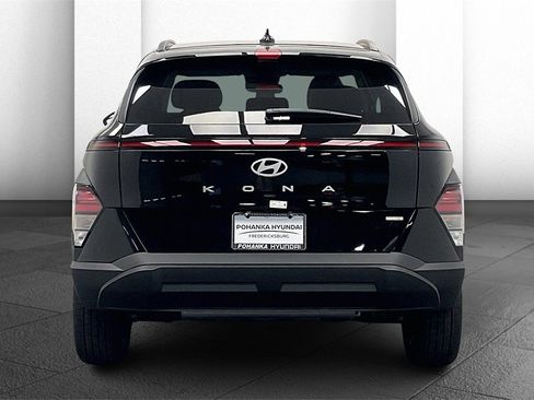 Certified 2025 Hyundai Kona SEL image 3