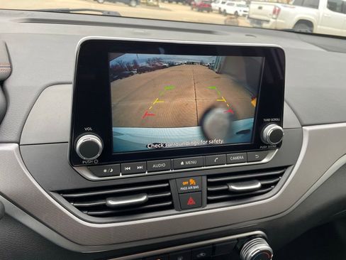 Used 2024 Nissan Altima 2.5 SR image 19