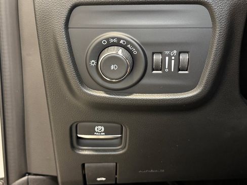 New 2025 Jeep Grand Cherokee Overland w/ Adv Protech Group III image 35