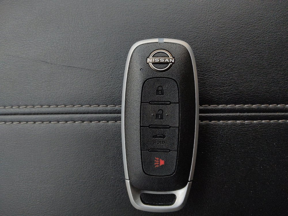 Used 2025 Nissan Sentra SV FWD image 32