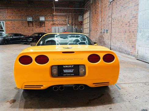 Used 2002 Chevrolet Corvette Z06 w/ Memory Pkg RWD image 14