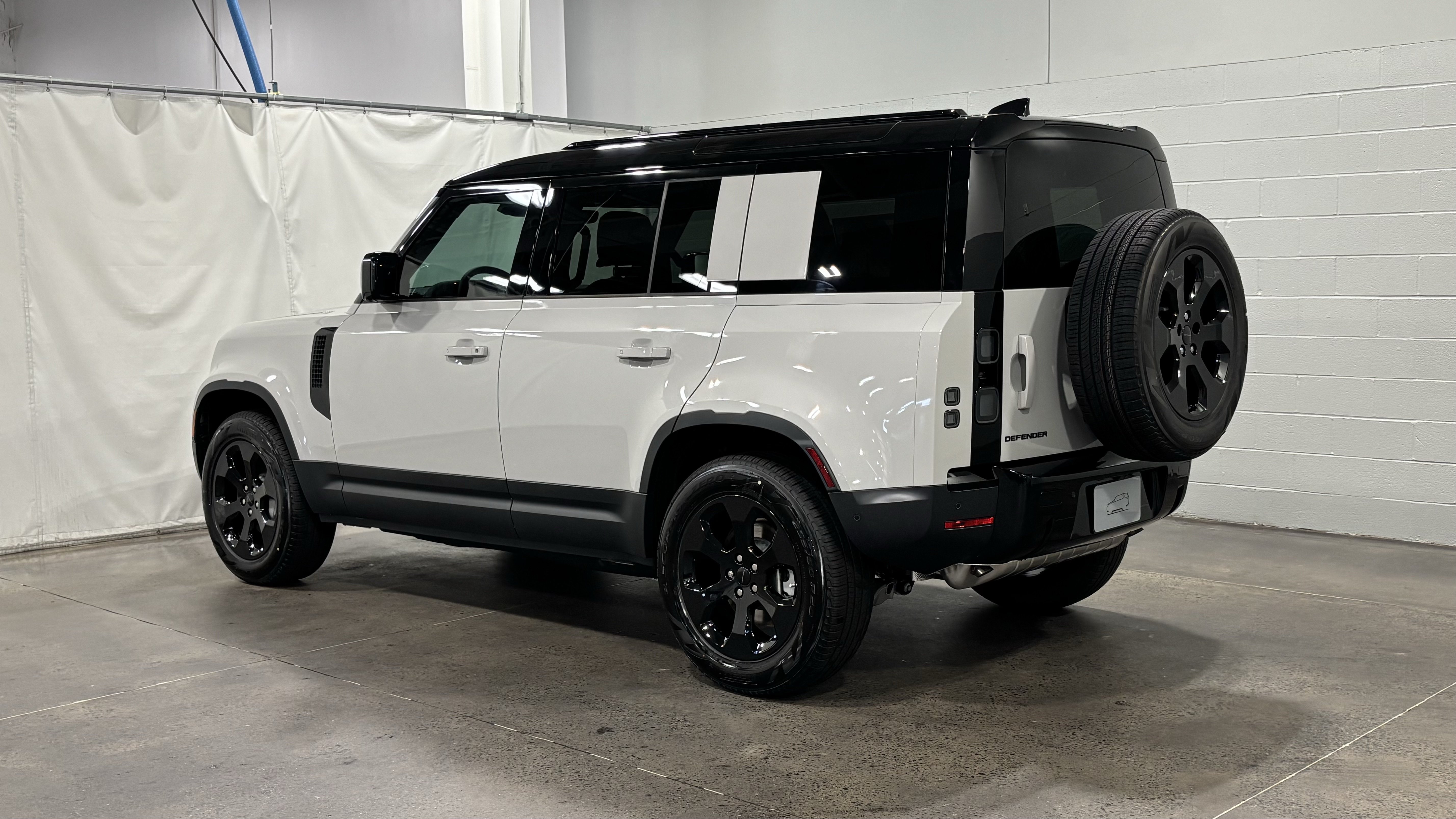 New 2026 Land Rover Defender 110 S AWD/4WD image 12