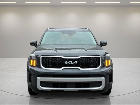 Used 2024 Kia Telluride EX FWD image 2