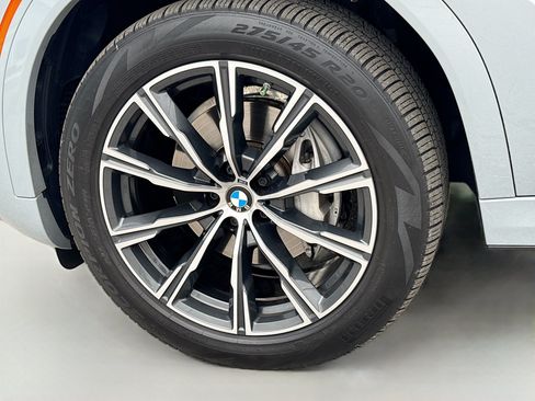 Used 2024 BMW X6 xDrive40i w/ Premium Package AWD/4WD image 9