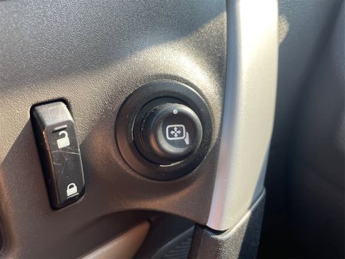 Used 2013 Ford Edge SEL image 57