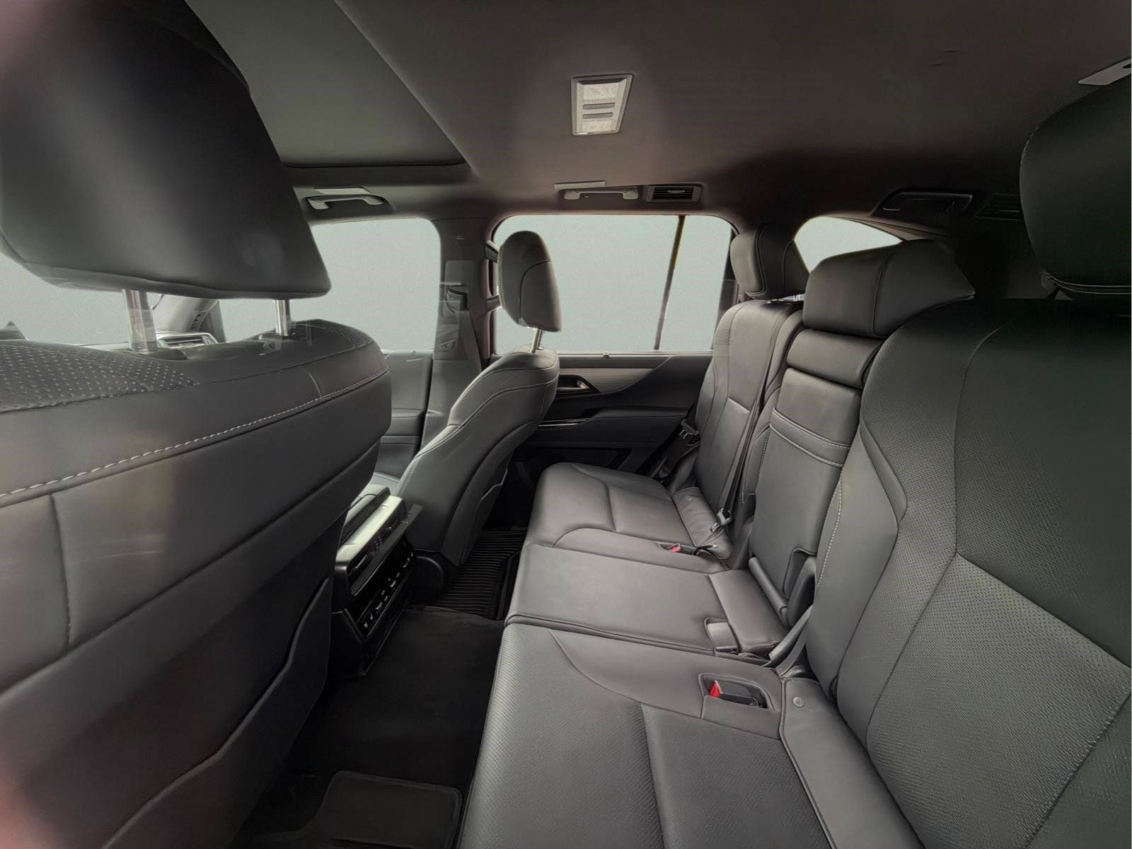Used 2023 Lexus LX 600 F Sport w/ Accessory Package (Z1) AWD/4WD image 26