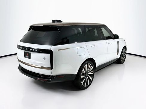 Used 2023 Land Rover Range Rover SV AWD/4WD image 8