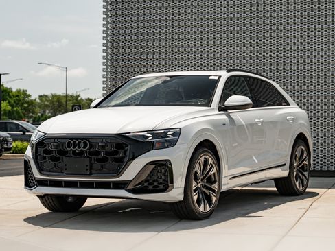 Certified 2025 Audi Q8 Prestige w/ Prestige Package AWD/4WD image 7