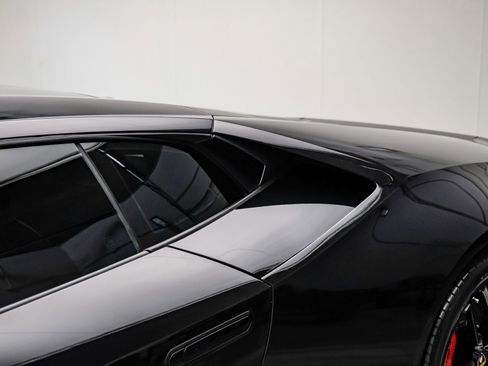 Used 2015 Lamborghini Huracan LP 610-4 AWD/4WD image 38