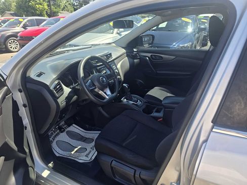 Used 2017 Nissan Rogue Sport S w/ S Appearance Package AWD/4WD image 16