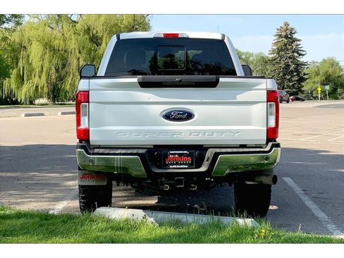 Used 2019 Ford F250 Lariat w/ Lariat Ultimate Package image 4