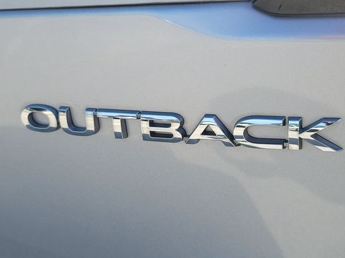Used 2021 Subaru Outback Premium AWD/4WD image 6