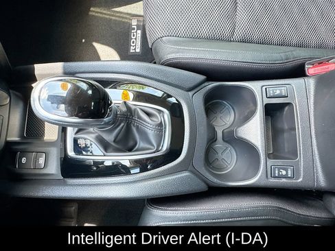 Certified 2022 Nissan Rogue Sport SV w/ Technology Package FWD image 23