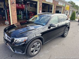 Used 2018 Mercedes-Benz GLC 300 4MATIC image 1