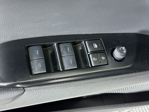 Certified 2025 Toyota Camry SE FWD image 14