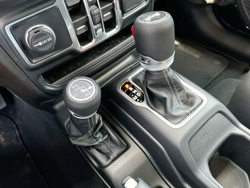 New 2024 Jeep Wrangler Sahara w/ Technology Group image 20