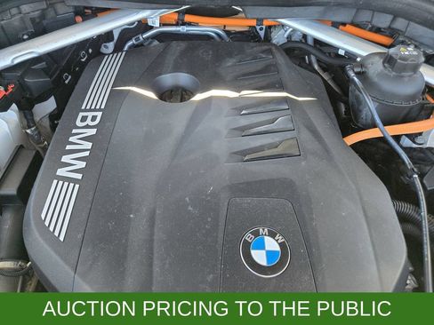 Used 2025 BMW X5 xDrive50e AWD/4WD image 29