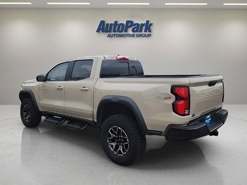 Used 2024 Chevrolet Colorado ZR2 w/ Technology Package image 5