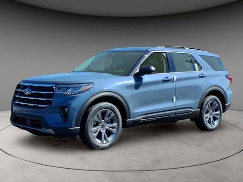 New 2026 Ford Explorer Active w/ Active Comfort Package image 1